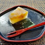 寿司割烹 「ともづな」 - デザートは柿ようかん。