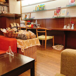 森のらくだ - 店内