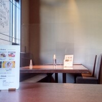 RISTORANTE Orobianco - 窓側の席