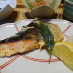 おばんざい・炙り焼き・酒 菜な - 鮭の西京焼き