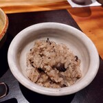 炭火割烹 白坂 - ⚫「香茸の炊き込みご飯」茸でも全く香り、味わいが違うなぁ