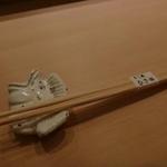 すし処 ひさ田 - 杉九寸らんちゅう箸を使用