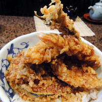 割烹 天ぷら 三太郎 - 角度を変えると立っているのが分る