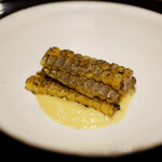 膳処末富 - 一見、邪道とも思える組み合わせでも、それを面白いほど覆す竹の香り。 噛み締めて感じるほのかな苦味に、コーンの甘みが広がり調和。ピューレとの温度の濃淡はバランスが取れ、余韻高い新感覚の逸品。 こんな手法があるのか疑うほどに凄い！イノベーティブ・末富・フュージョン！