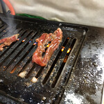 焼肉せがわ - 焼いてきます。