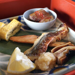 星のや沖縄 - ・もずくの出し巻き卵、ラフテー、ミミガー煮凝り、焼魚(ミーバイ、鮭)
