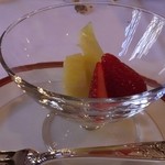 ダイニングルーム - 2013 4 朝食 フルーツ