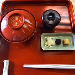 せん田 - 5.鰻丼 留椀 漬物