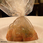 プチレストラン ブーケ・ド・フランス - カルタフィッタで包んだ九絵と帆立のブイヤベース仕立