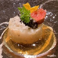 プチレストラン ブーケ・ド・フランス - キャビアとフィンガーライムで味わう眞子鰈のタルタル