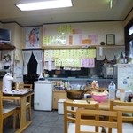 2013.05 朝昼晩と営業しているようで、定食から一品料理まで何でもあります。