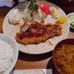 とんかつ かつせい - ロースカツ定食