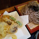 一魯 - 天ざる。カリカリの天ぷらと蕎麦も中々のもの。