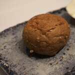 星のや沖縄 ダイニング - ・黒糖パン