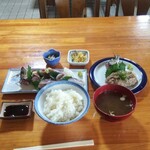ひで - 刺身盛合せ定食と単品あじナメロ(1000円＋800円)