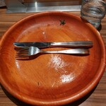Bikkuri Donki Sanomiyaten - 皿のサイズがわかるかな？