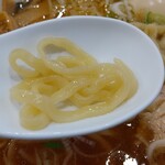 食堂 はせ川 - うどん粉が入ったツルツル感マックスの中太麺