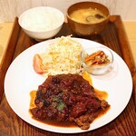 Obanzai Yumenchi - はんばーぐ定食(980円)