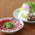 築地いなせや - 名物・まぐろのすき焼き　１人前　3500円　（写真は３人前）