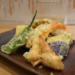 竹内酒造 - 天ぷら盛り合わせ(580円)