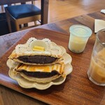 ももCafe - あんバター餅ホットサンド