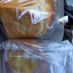 パンの店　ポルカ - バナナデニッシュ、全粒粉食パン