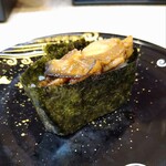 Heiroku Sushi - 三陸産蒸し牡蠣オイル漬け軍艦