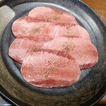 焼肉 龍華園 - 塩タン