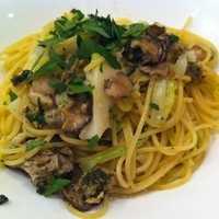 リストランテ ラ チャウ - 牡蠣と春キャベツのペペロンチーノ