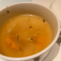 アン カフェ - セットのコンソメスープ。一息つけます！