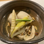 ご馳走 ね音 - 福井の上庄小芋,高知の四方竹,たもぎだけ,あわびだけ,柿のきだけ,ひらたけのおでん