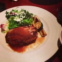 やさいや 鉄板焼野菜 赤坂店 - 今日のお昼は大根おろしポン酢載せのハンバーグセット。ハンバーグにお箸を入れるとにく汁がじゅわ〜と出てきて美味しかった！
                今天的午餐是漢堡肉佐香醋蘿蔔泥套餐。筷子切開漢堡肉時肉汁一湧而出，好好吃唷！
