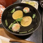 炭焼うな富士 - お吸い物は、蛤汁です