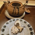 くずし 之助 - 土瓶蒸:松茸・舞茸・牡蠣・大黒しめじ