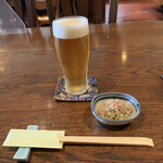 玄庵 - 生ビールと蕎麦の実のおつまみ