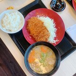Katsuya - ロースカツ定食＋豚汁大　税込792円＋44円