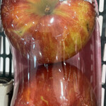 善丸 - 料理写真:りんご（サンつがる）198円+税