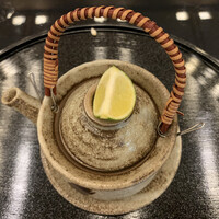 京懐石 螢 - お椀　松茸の土瓶蒸し　車海老　栗麩　酢橘　銀杏