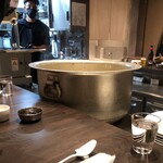 ビリヤニ大澤 - デカ鍋登場！