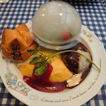 Peter Rabbit Garden Cafe Jiyugaoka - Here comes the Nemunemu Salad Plate with Omurice and Hamburg Steak in Demi-glace sauce! The salad is billowing with dry ice.