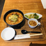 神戸元町ドリア - ランチセット
◻︎海老とモッツァレラのイセエビ風味クリームドリア
ラクレットチーズトッピング