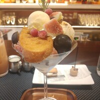 BLT STEAK OSAKA - 葡萄と無花果のパフェ