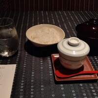 瀬里奈 本店 - 松茸の茶碗蒸しと魚沼産コシヒカリご飯、お味噌汁　その１です。