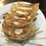 新宿飯店 - 焼餃子　byまみこまみこ