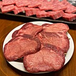 焼肉問屋 富國新 - 