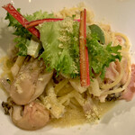 トラットリア銀 - 牡蠣と長芋と赤葱のアーリオ・オーリオ