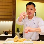 日本橋 蕎ノ字 - ◎穴子を切ると、サクッとジュワッと音がする❗️