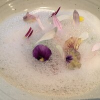 ラ・ボンヌターブル - 