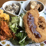 カメイノ食堂 - カオソーイのお惣菜　(家内)