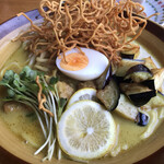 カメイノ食堂 - カオソーイ